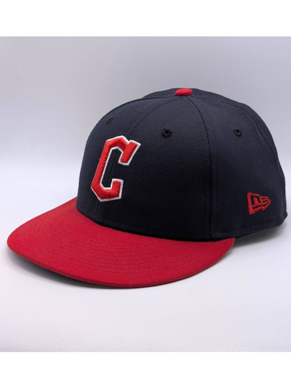 Cleveland Guardians New Era 59FIFTY Fitted Baseball Cap Size 7 5/8 Navy Red MLB